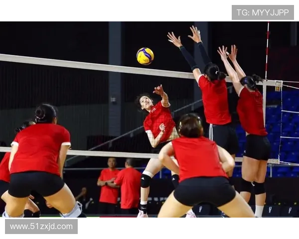 《中国女排全员归队备战世锦赛 确保团队默契与实力提升》 《中国女排全员归队备战世锦赛 确保团队默契与实力提升》