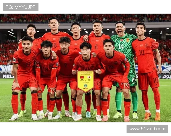 国足新帅首秀告捷中超劲旅输送新星引发球迷广泛热议并展望世界杯前景